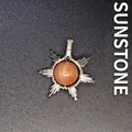 Handmade wire wrapped natural sunstone pendant with sun-shaped silver metal frame - Sun / Sunstone (Silver)
