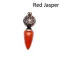 Collana con ciondolo a cono in pietra naturale rossa e antica sfera in filigrana - Stile Cono Sfera Traforata / Pietra Rossa (Bronzo)