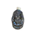 Detailaufnahme eines Ganesha-Anhängers, geschnitzt aus natürlichem Labradorit-Stein. - Ganesha Form (8)
