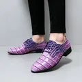 Lila Herrenschuhe mit Steinmuster und spitzer Kappe im British Style - 40 / Modetrend 154 / Lila Verlauf