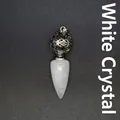 Collana con pendente in cristallo bianco naturale e sfera in metallo argento traforato - Stile Cono Sfera Traforata / Quarzo Ialino (Argento)