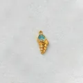Detailed macro shot of a gold-plated stainless steel conch pendant with blue zircons - 浅蓝锆石海螺吊坠(D152-3)
