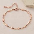 Elegante pulsera de acero inoxidable en oro rosa con diseño de eslabones de cruz fina - 18.5cm / Rosa oro