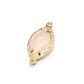 Dettaglio di un connettore con pietra marquise rosa placcata oro per gioielli fai-da-te - Quarzo rosa