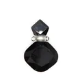 Detail van een gefacetteerde zwarte kristallen etherische olie fles hanger met ringen - Zilverkleurige accessoires / Obsidiaan