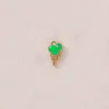 Vista dettagliata di un ciondolo a cuore verde gocciolante in oro con cristallo - Cuore Fondente Strass Verde (款式30)