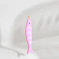 Rosa Emaille-Cartoon-Fisch-Anhänger mit weißen Streifen für DIY-Schmuckherstellung - Gestreifter Fisch / Hellrosa Weiß Gestreift