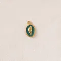 Gold-plated stainless steel oval pendant with green enamel and seashell motif - Small Conch Style / Blue