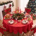 Festliche runde rote Weihnachtstischdecke mit goldenem Schneeflockenmuster und Rüschen - 90cm Rund / Rote Bronzierte Windspiel Rüsche