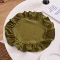 Elegante legergroene ronde stoffen placemat met ruches voor eettafel decoratie thuis - Olijfgroen