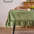 Mantel verde de lunares con elegantes volantes bohemios de tela de algodón y lino suave - 90x90cm / Verde con lunares blancos y borde con volantes