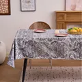 Κομψό vintage ζακάρ τραπεζομάντιλο με περίπλοκα μαύρα φλοράλ σχέδια και πουλιά - 70x70cm / Ζακάρ 3D Μαύρο Πουλί (Χωρίς Κρόσσια)