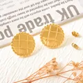 Elegant gold-plated quilted round earrings with scalloped edges for women - Quilted Pattern Wavy Edge Round (UB622) / One Pair / Gold