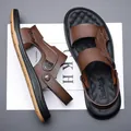 Herren braune Kunstleder Sandalen mit verstellbarem Fersenriemen - 38 / Braun