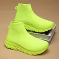 Atmungsaktive neongrüne Strick-Sneaker mit dicker Sohle für Damen und Herren - Fluoreszierendes Grün
