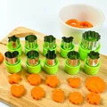 Set of 12 stainless steel vegetable and fruit cutters with green protective PP handles - 10-Piece Set / Green