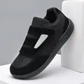 Baskets de marche minimalistes noires avec doubles bandes velcro et tige en maille - 35 / Noir