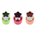 Set of 3 stainless steel fruit and vegetable cookie cutters with colorful PP hand guards - Star Style (MM34) / Three-Piece Set