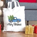 Festliche weiße Weihnachts-Einkaufstasche aus Segeltuch mit einem blauen Lkw-Motiv - Blauer Vintage LKW Weihnachten Aufdruck (C8) / 37x34cm Keine Innentasche Kein Reißverschluss / Weiß