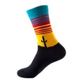 Calcetines coloridos con estampado de cactus y diseño a rayas de estilo urbano para hombre y mujer - No. 192 Patrón de Cactus