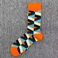 Herren Baumwollsocken mit lebhaftem geometrischem Schachbrettmuster in Orange und Blau - Einheitsgröße / Orange Cyan Schwarz Geometrisch