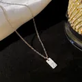 Collier minimaliste en acier titane avec pendentif rectangulaire gravé de la lettre Z - Lettre Z / Argent