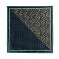 Elegante foulard quadrato con classici motivi paisley verdi e pois blu e bordo verde - Blu-Verde