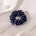 Elegante donkerblauwe moerbeizijden scrunchie voor dames, luxe haarelastiek - Marineblauw