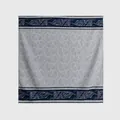 Carré en soie et laine avec imprimé paisley vintage et bords roulottés à la main - 65x65cm / Céladon Vintage (90079-1)