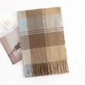 Warmer Schal mit Karomuster aus Kaschmir-Imitat mit Fransen, kuscheliger Winterstil. - 62*200cm / Blau Kaffee Karo