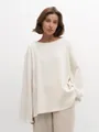 Gros plan sur un pull en maille oversize minimaliste à col bateau en pur coton doux de qualité - S / Hauts / Crème