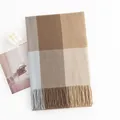 Verdickter warmer karierter Kaschmir-Imitationsschal in Braun und Blau mit Fransen - 62*200cm / Khaki