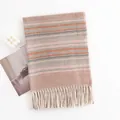 Weicher Schal aus Kaschmirimitat mit rosa-orangen Streifen und cremefarbenen Fransen - 62*200cm / Rosa