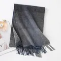 Eleganter Wollschal in Grau und Blau mit weichen Fransen für Damen im Winter - Graublau