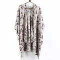 Floral printed imitation cashmere poncho shawl with rose pattern and tassel edge - Multicolor Rose Beige