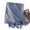 Bufanda de lana reversible azul y gris con elegantes flecos para el confort invernal - 35*195cm / Doble Cara Azul