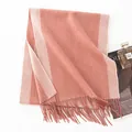 Bufanda de lana rosa para mujer con detalles de flecos y textura cálida en bloques - 35*195cm / Doble Cara Rosa