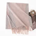 Elegante bufanda de lana rosa y gris de doble cara con detalles de borlas con estilo - 35*195cm / Doble Cara Rosa Gris