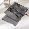 Bufanda de seda de morera gris para hombre con estampado floral retro fino - 25*160cm / Gris Plateado (FHZ24-9152-1)