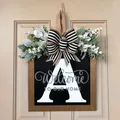 Personalized wooden front door hanging sign with letter A and welcome message decoration - 30x30cm / Letter A
