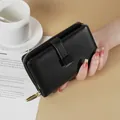 Portafoglio nero da donna con slot per carte multiple e sicura chiusura lampo dorata - 14.5*3*9cm / Nero