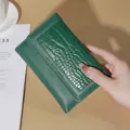Elegant green crocodile embossed leather trifold wallet for women with multi-slots - 15*2.5*10cm / Green