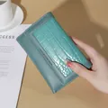 Teal crocodile pattern trifold wallet for women with classic fashion logo - 15*2.5*10cm / Blue