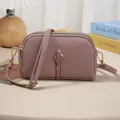 Sac de téléphone mauve en cuir avec boucle tulipe dorée et double fermeture - Pourpre bois de cerf