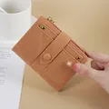 Minimalistisches kurzes Portemonnaie für Damen aus PU-Leder mit Reißverschluss in Hellbraun - Braun