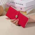 Long portefeuille rouge pour femme en cuir PU avec une boucle en métal élégante - Rouge