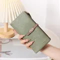 Elegante portafoglio lungo verde oliva con trama a foglia e fibbia marrone chic - Bifold Lungo / Verde