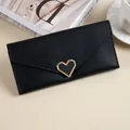 Elegante portafoglio lungo nero da donna con chiusura a cuore dorata raffinata - Nero
