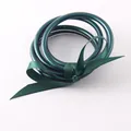 Set di cinque bracciali bouddhiste in silicone verde scuro con fiocco in nastro di seta - Verde Scuro