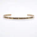 Roségoldenes Edelstahl-Armband in C-Form mit I Love You 3000 Gravur - Ich liebe dich dreitausendmal